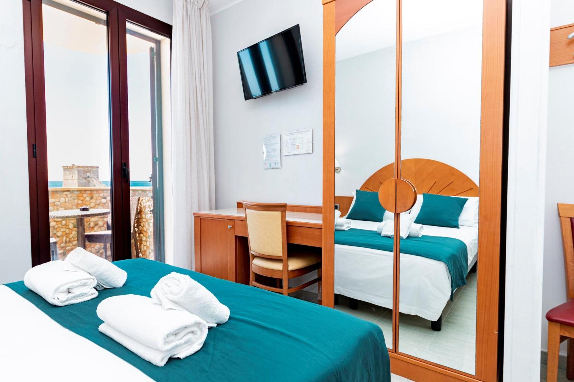 Hotel Alba Torre Lapillo Buitenkant foto