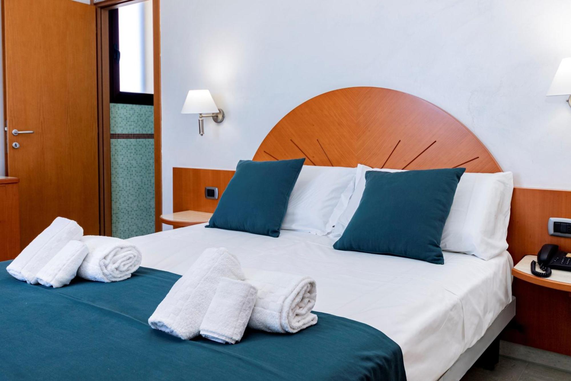 Hotel Alba Torre Lapillo Buitenkant foto