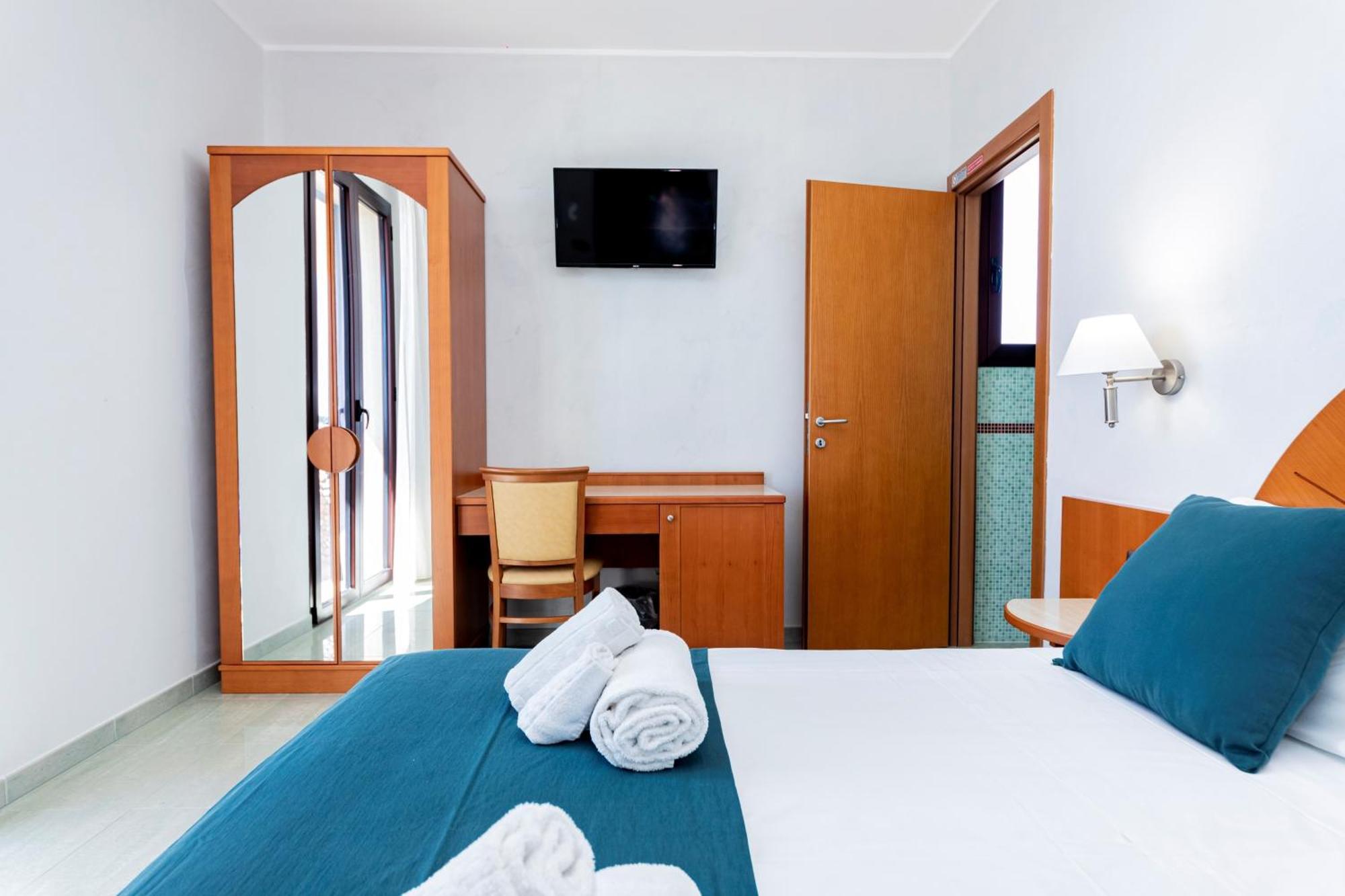 Hotel Alba Torre Lapillo Buitenkant foto
