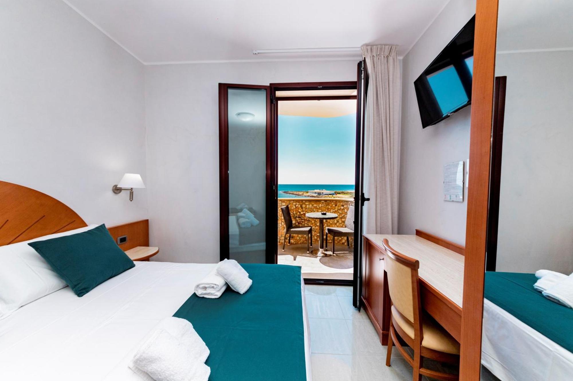 Hotel Alba Torre Lapillo Buitenkant foto