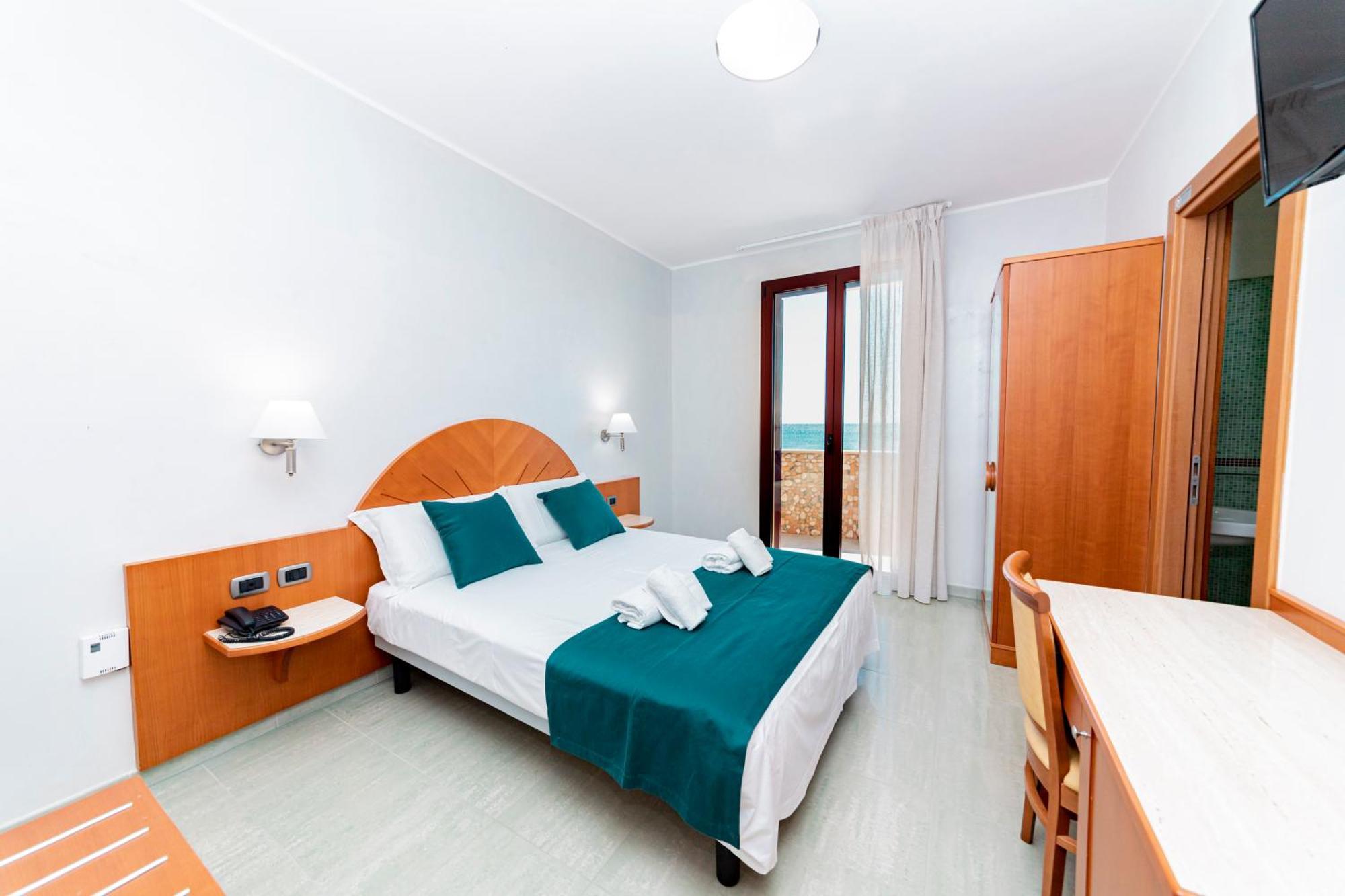 Hotel Alba Torre Lapillo Buitenkant foto