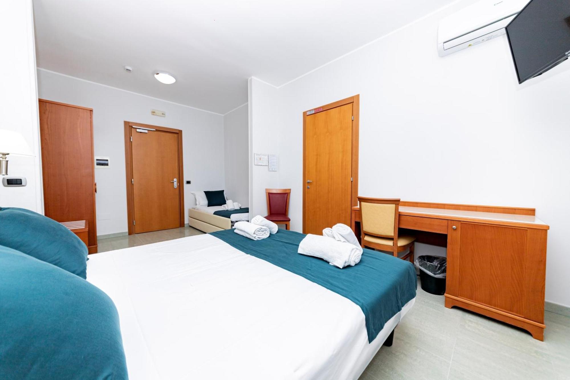 Hotel Alba Torre Lapillo Buitenkant foto