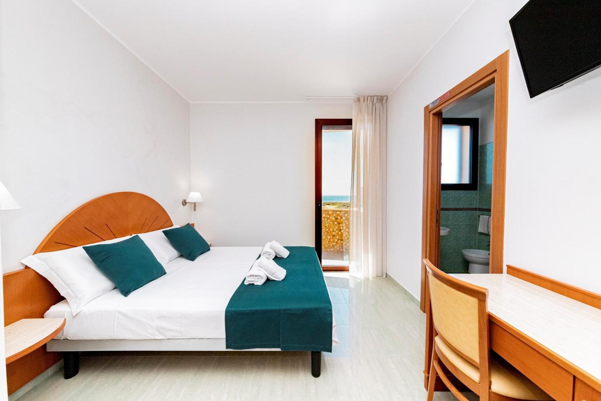 Hotel Alba Torre Lapillo Buitenkant foto
