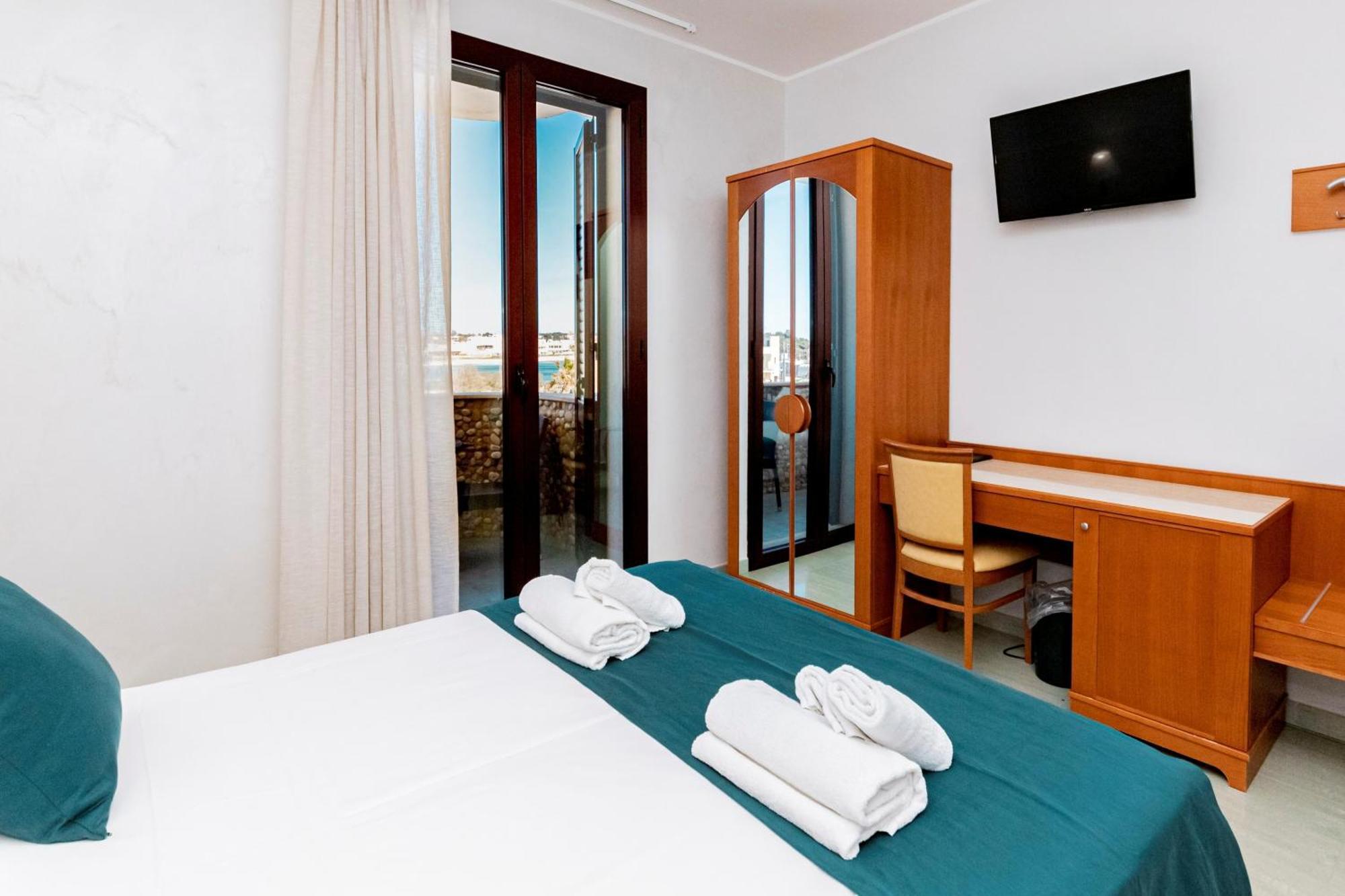 Hotel Alba Torre Lapillo Buitenkant foto